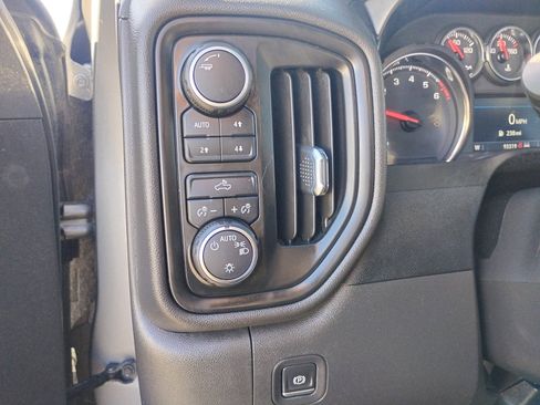 Used 2022 Chevrolet Silverado 1500 Custom Trail Boss w/ Safety Confidence Package image 23