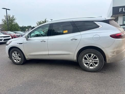 Used 2018 Buick Enclave Essence w/ Trailering Package AWD/4WD image 6