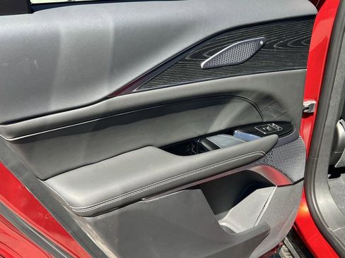New 2026 Cadillac Lyriq V w/ Exterior Carbon Fiber Package AWD/4WD image 27