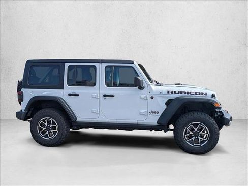 Used 2026 Jeep Wrangler Unlimited Rubicon AWD/4WD image 4
