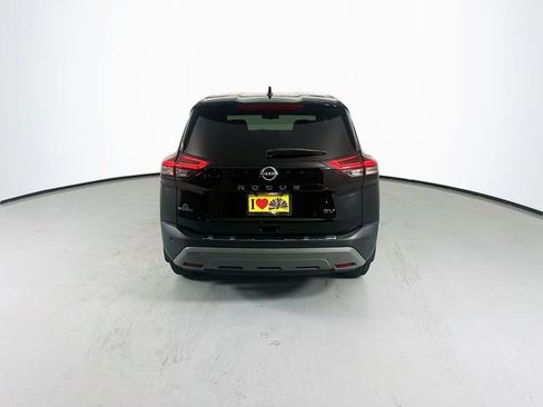 Used 2023 Nissan Rogue SV FWD image 8
