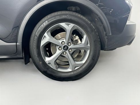 Used 2025 Ford Escape ST-Line FWD image 11