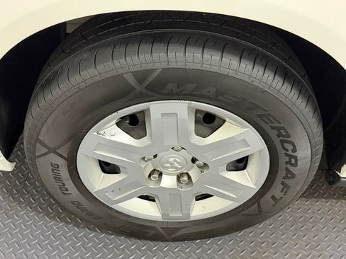 Used 2013 RAM C/V Tradesman image 20