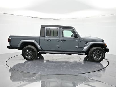 New 2026 Jeep Gladiator Sport