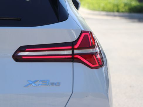 Certified 2025 BMW X3 xDrive30i w/ Premium Package image 11