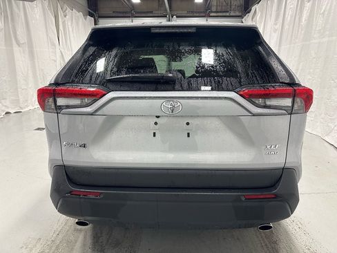Used 2025 Toyota RAV4 XLE image 6