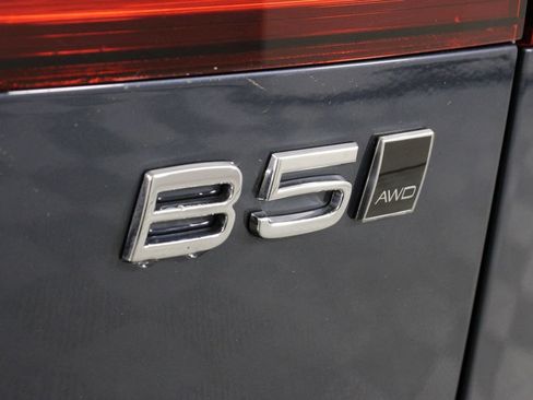 Certified 2025 Volvo V60 B5 Cross Country Plus image 20