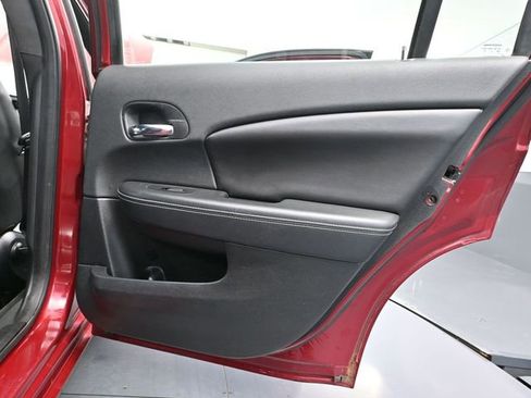 Used 2012 Chrysler 200 Limited FWD image 34