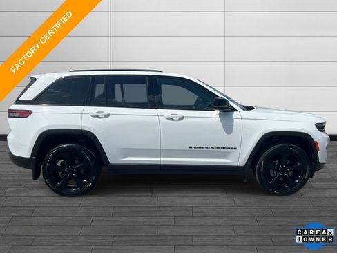 Certified 2025 Jeep Grand Cherokee Altitude AWD/4WD image 3