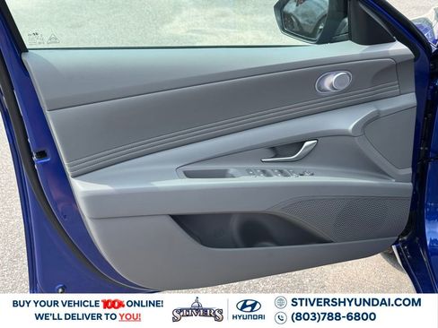 Used 2025 Hyundai Elantra Sport image 21