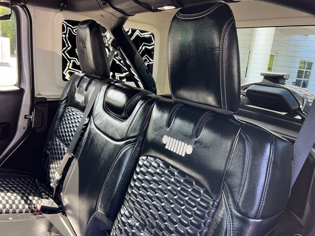 Used 2018 Jeep Wrangler Unlimited Sport S AWD/4WD image 15
