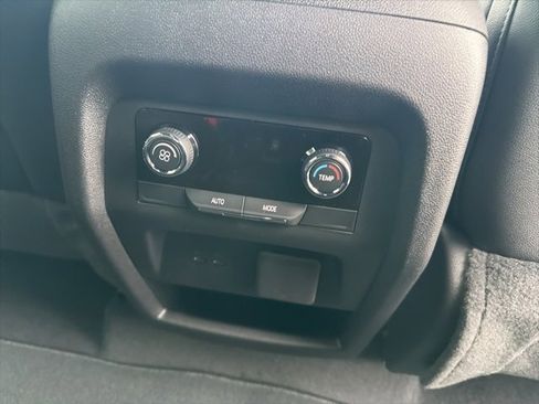 New 2026 Chevrolet Traverse Z71 image 28