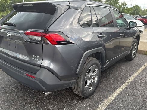 Used 2025 Toyota RAV4 XLE AWD/4WD image 4