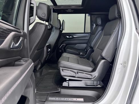 Certified 2024 GMC Yukon XL Denali w/ Denali Reserve Package AWD/4WD image 14