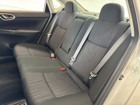 Used 2019 Nissan Sentra SV w/ Special Edition Package FWD image 38