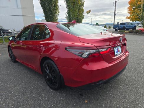 Used 2023 Toyota Camry LE image 6