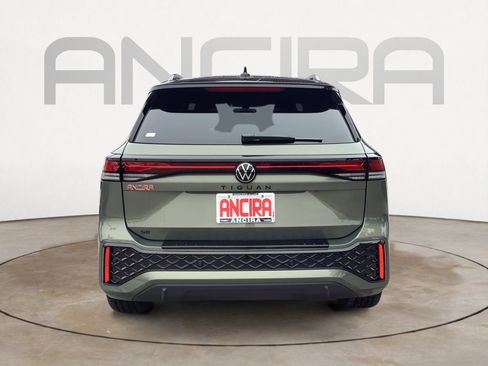 New 2026 Volkswagen Tiguan SE R-Line FWD image 7