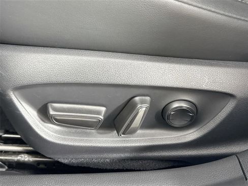 Used 2024 Toyota Prius XLE image 32