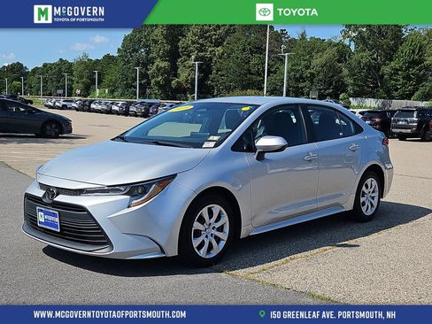 Used 2023 Toyota Corolla LE FWD image 1