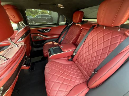 Used 2023 Mercedes-Benz S 580 4MATIC Sedan w/ AMG Line image 30