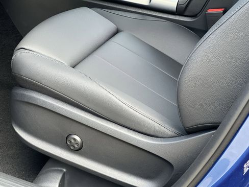 New 2026 Mercedes-Benz GLB 250 4MATIC image 19