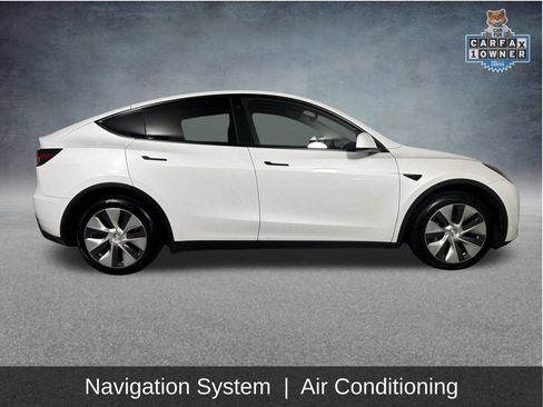 Used 2023 Tesla Model Y Long Range AWD/4WD image 10