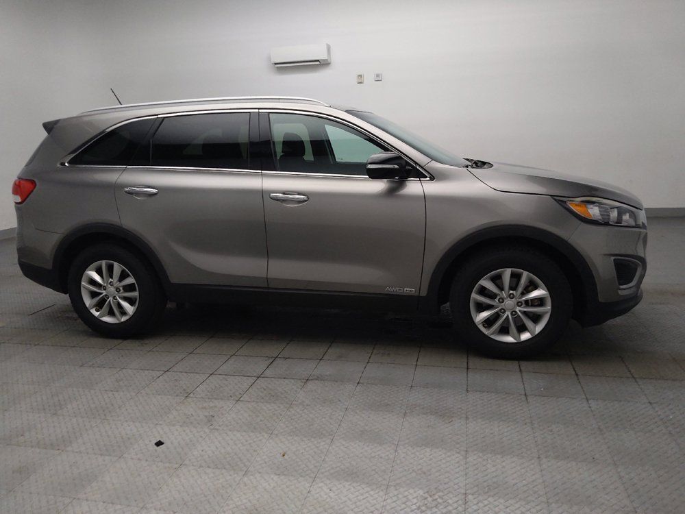 Used 2017 Kia Sorento AWD image 11