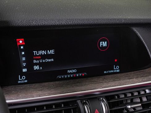Used 2018 Alfa Romeo Stelvio Ti AWD/4WD image 22
