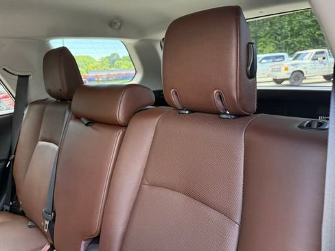 Used 2023 Toyota 4Runner Limited AWD/4WD image 58