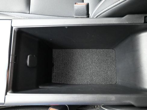 Used 2025 Toyota Camry SE image 22