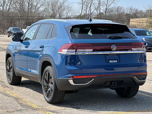 New 2026 Volkswagen Atlas Cross Sport SE image 4