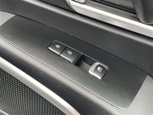 Certified 2022 Kia Telluride LX image 13