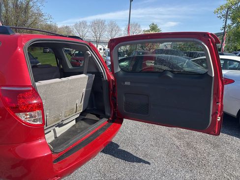 Used 2007 Toyota RAV4 4WD V6 w/ 3rd Row image 20