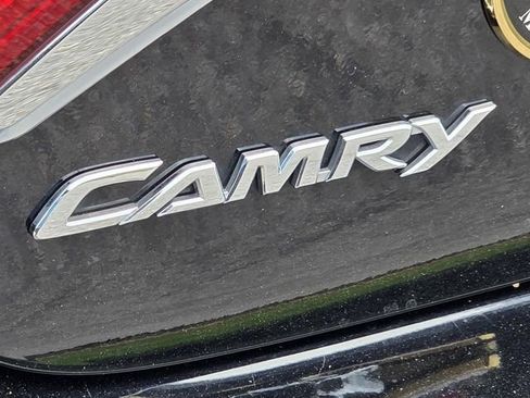 Used 2017 Toyota Camry XSE FWD image 28