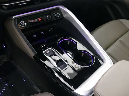 Certified 2025 Audi Q5 Premium w/ Convenience Package AWD/4WD image 20