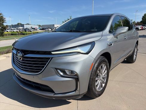 Used 2024 Buick Enclave Premium AWD/4WD image 4