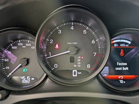 Certified 2025 Porsche Macan image 24