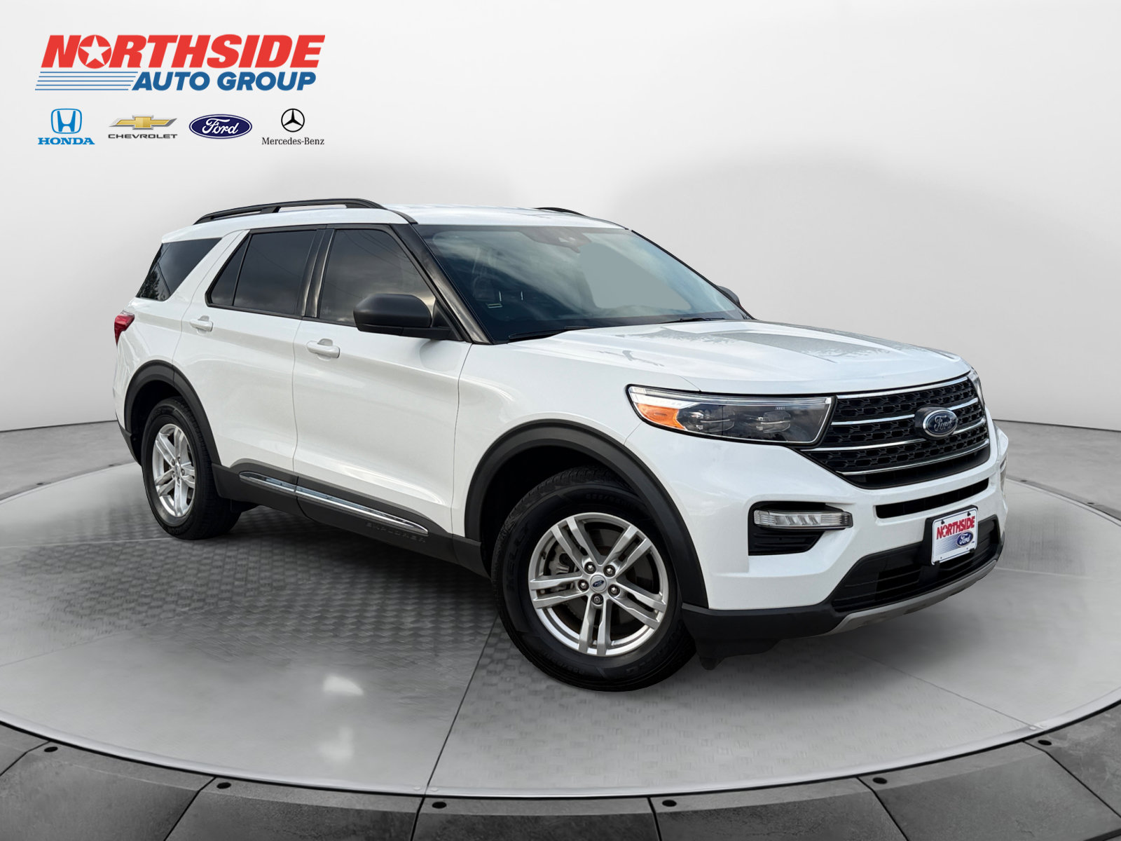 Certified 2023 Ford Explorer XLT w/ Equipment Group 202A RWD image 1