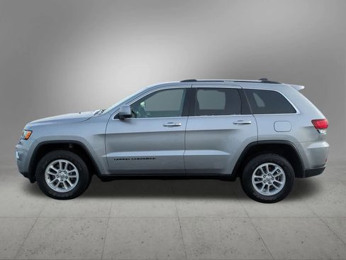 Used 2020 Jeep Grand Cherokee Laredo w/ Security & Convenience Group image 3