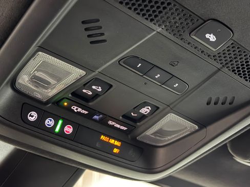 Used 2019 Cadillac XT5 Platinum AWD/4WD image 38