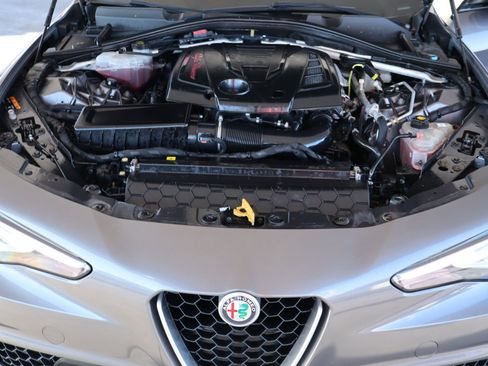 Used 2017 Alfa Romeo Giulia Ti w/ TI 19" Sport Package image 38