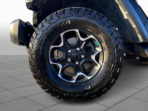 Used 2023 Jeep Wrangler Unlimited Rubicon 4xe w/ Cold Weather Group image 10