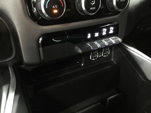 Used 2021 RAM 1500 Big Horn AWD/4WD image 28