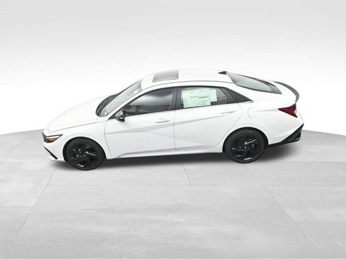 New 2026 Hyundai Elantra SEL Sport Premium FWD image 25