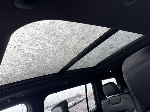 Used 2021 Jeep Grand Cherokee L Overland w/ Advanced Protech Group III image 30