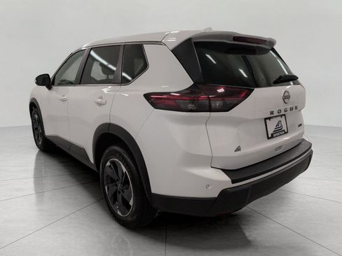 Used 2025 Nissan Rogue SV AWD/4WD image 20