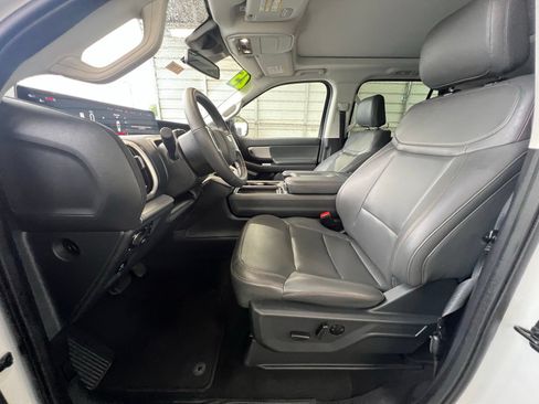 Used 2025 Ford Expedition Active AWD/4WD image 18