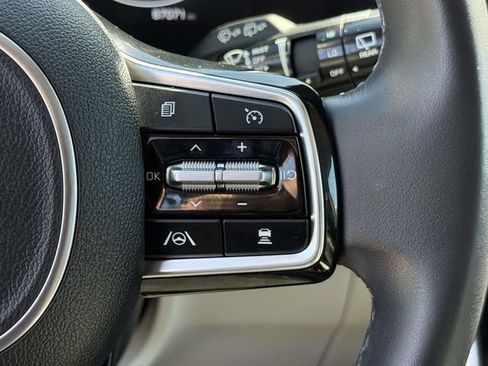 Used 2024 Kia Carnival SX FWD image 20