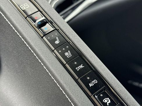 Used 2024 Chevrolet Corvette Stingray Preferred Cpe w/ Stealth Interior Trim Package image 33