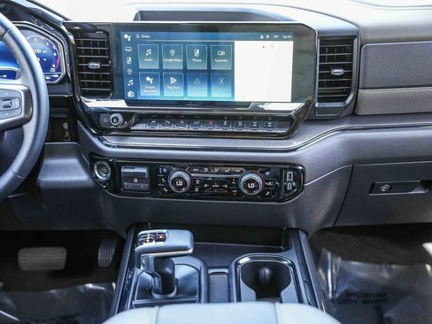 Used 2024 Chevrolet Silverado 1500 ZR2 AWD/4WD image 13